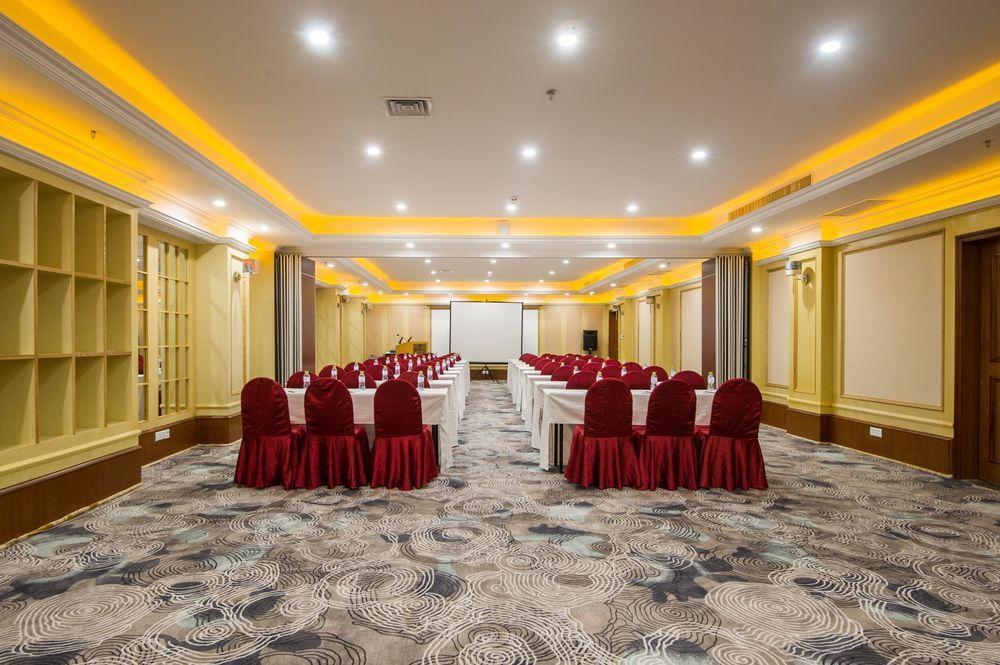 Golden Palm Resort Санья Экстерьер фото